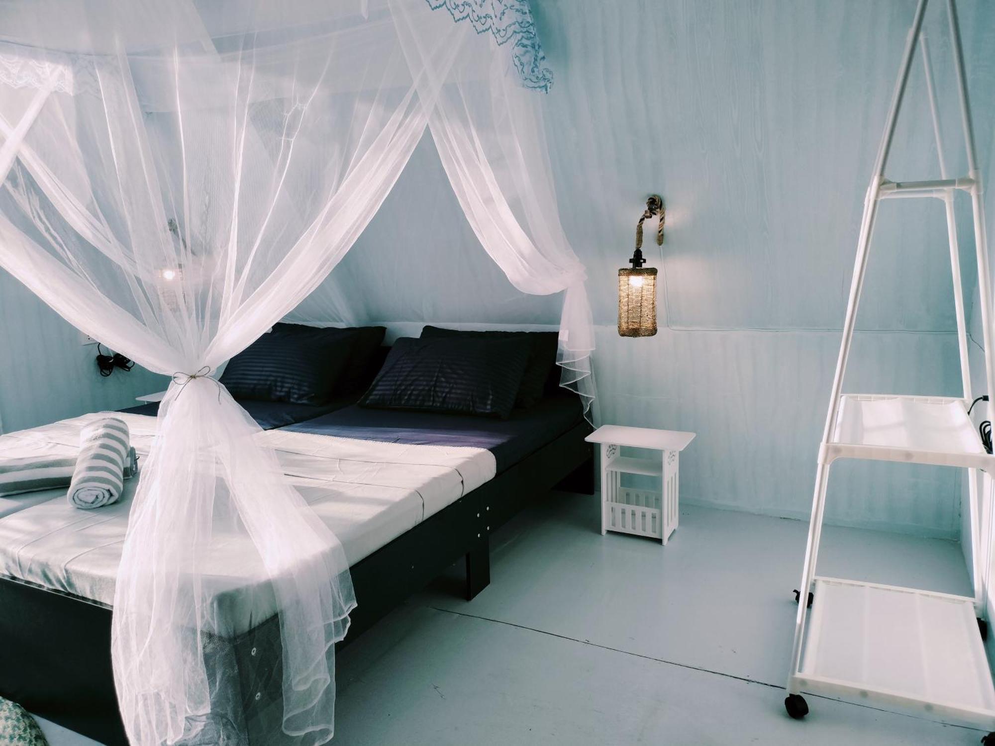 Riu Del Mar Hostel Dauis エクステリア 写真