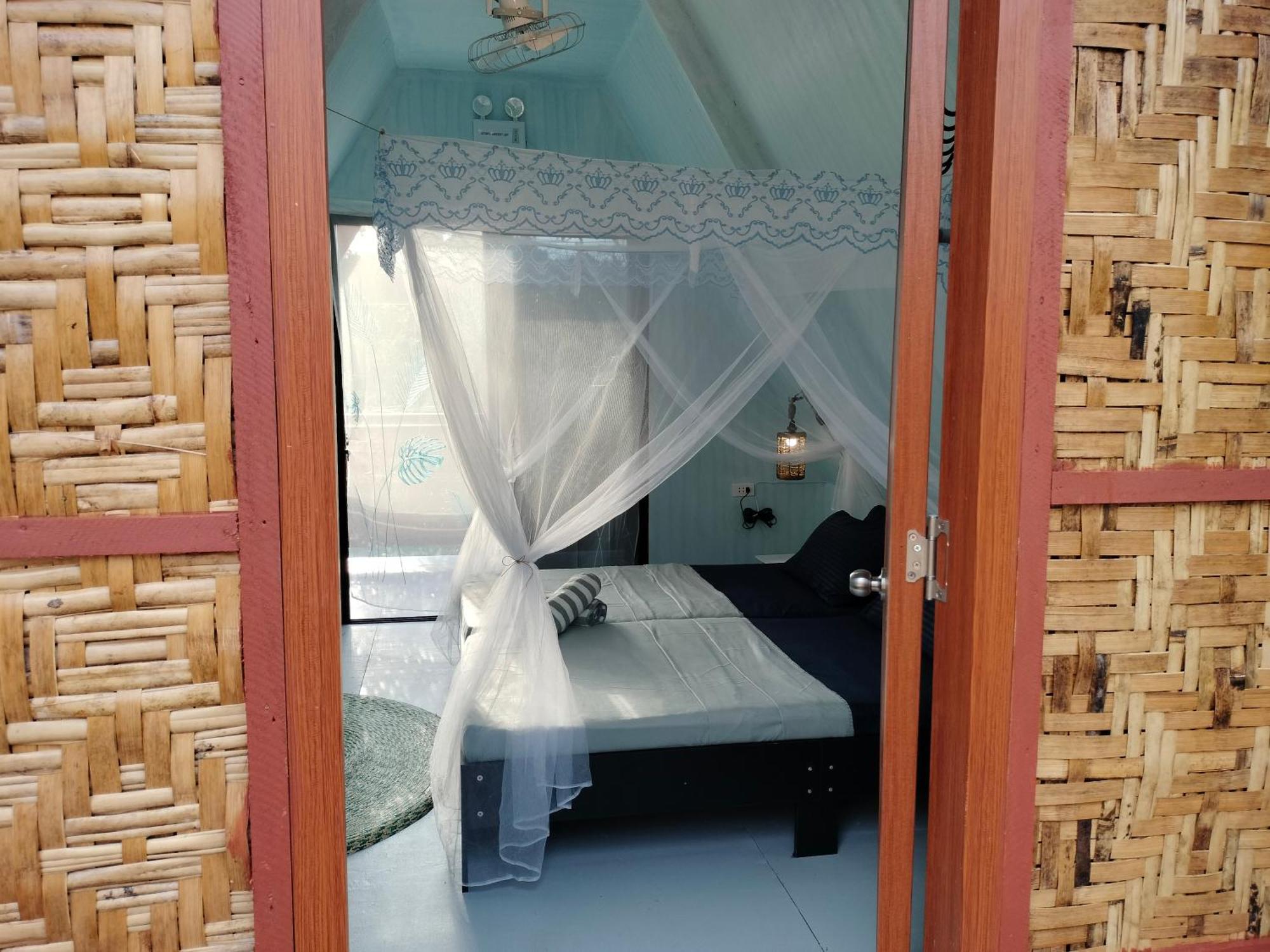 Riu Del Mar Hostel Dauis エクステリア 写真