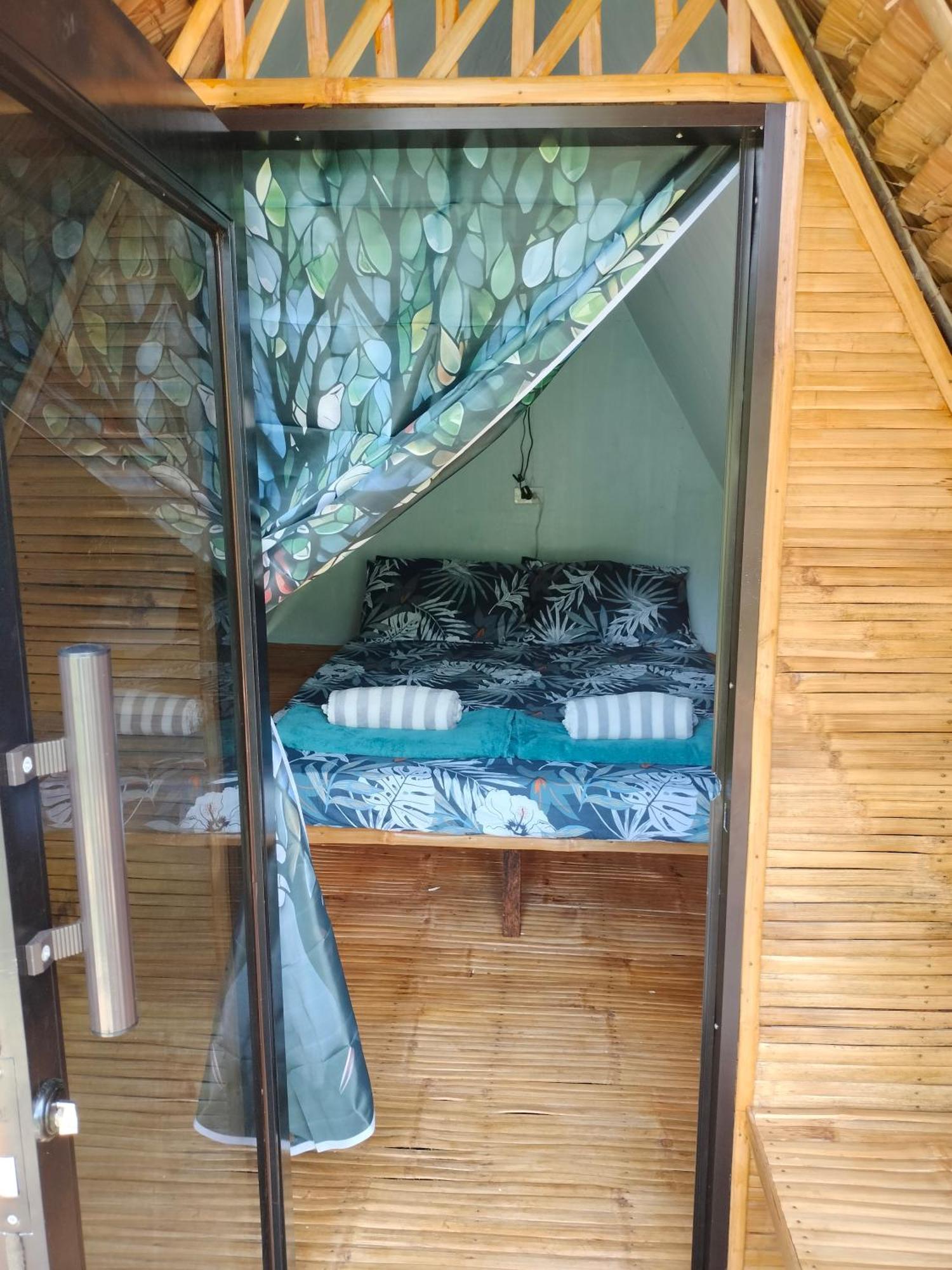 Riu Del Mar Hostel Dauis エクステリア 写真
